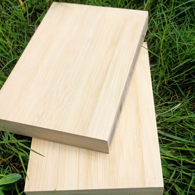 Pannello in bamb&ugrave; orizzontale naturale a 3 strati da 20 mm