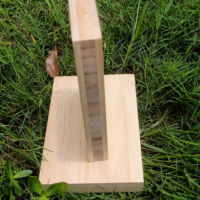Pannello in bamb&ugrave; orizzontale naturale a 3 strati da 20 mm