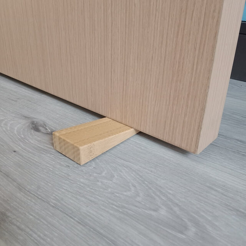 Stop della porta di bambù angolata incuneate